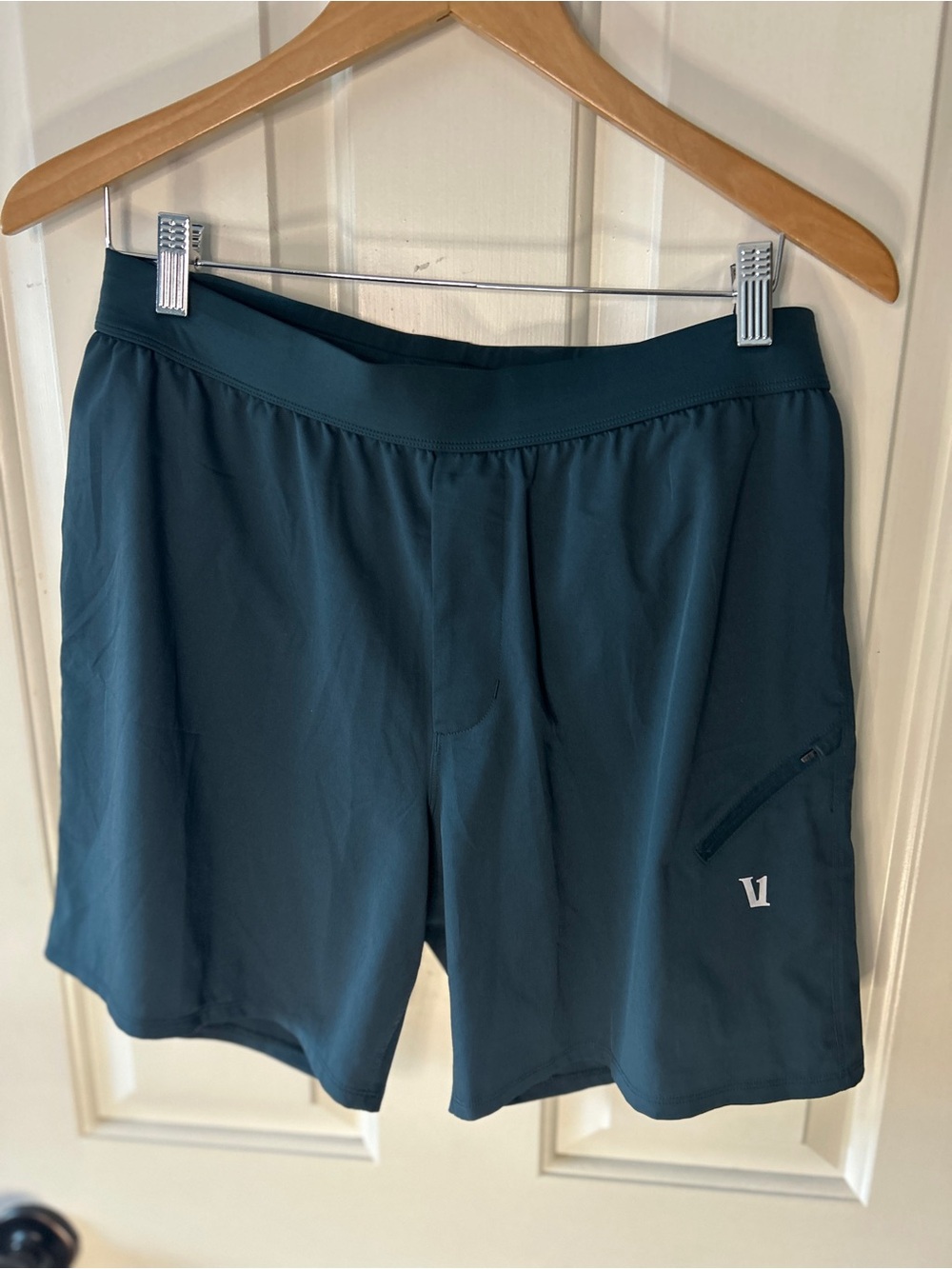 Mens Vuori Qualify Run Performance Shorts - Medium - Teal Blue - brief liner